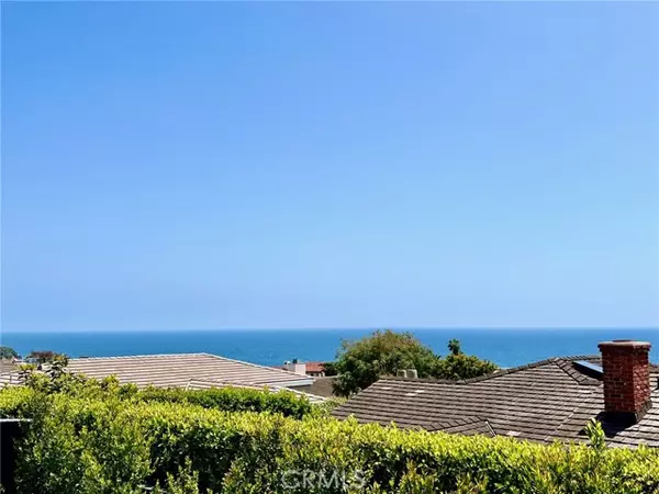 Laguna Beach, CA 92651,809 Emerald Bay