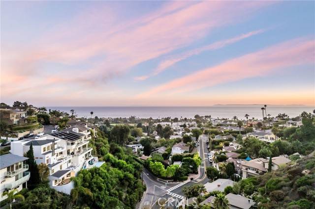 547 Temple Hills Drive, Laguna Beach, CA 92651