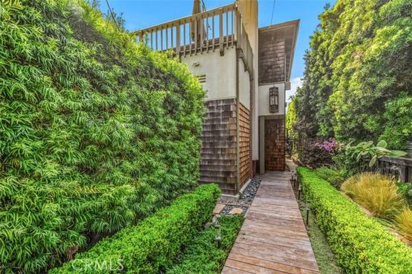 146 Chiquita Street, Laguna Beach, CA 92651