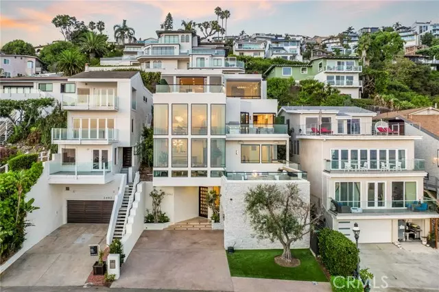 Laguna Beach, CA 92651,2492 Glenneyre Street