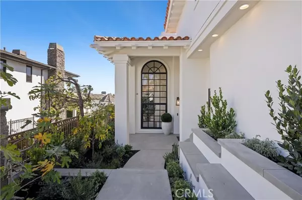 Newport Beach, CA 92663,2915 Cliff Drive