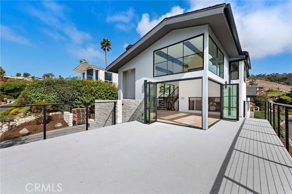 980 Meadowlark Lane, Laguna Beach, CA 92651