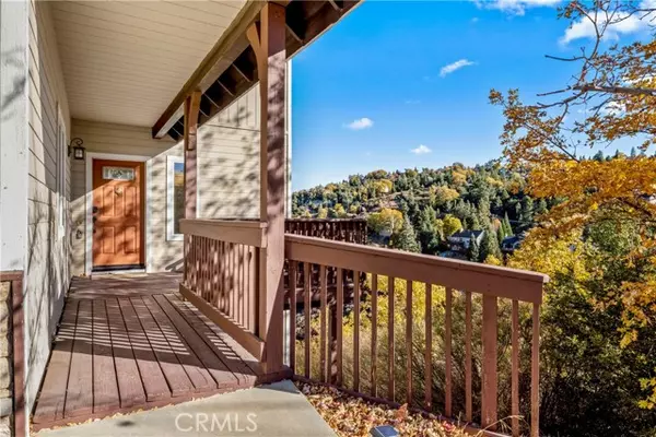 949 Trinity Drive, Lake Arrowhead, CA 92352