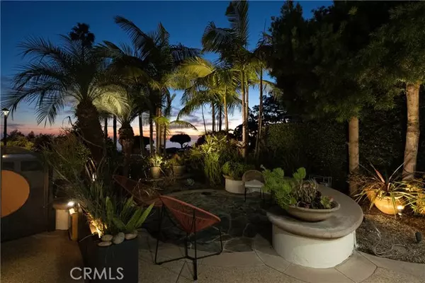 Laguna Beach, CA 92651,558 Cliff Drive