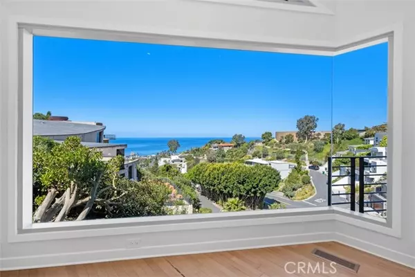 Laguna Beach, CA 92651,901 Summit Drive