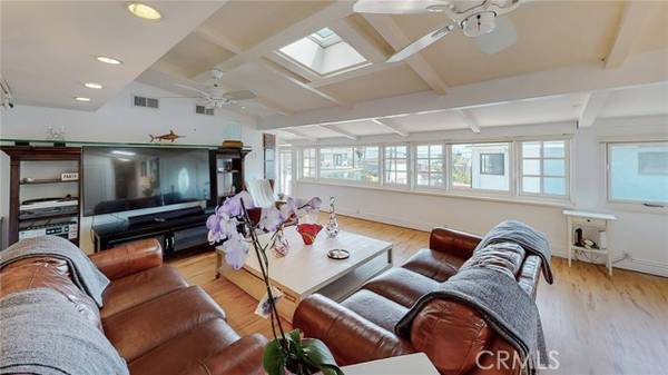 Laguna Beach, CA 92651,274 Diamond Street