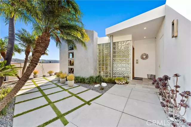 Laguna Beach, CA 92651,535 Dunnegan Drive