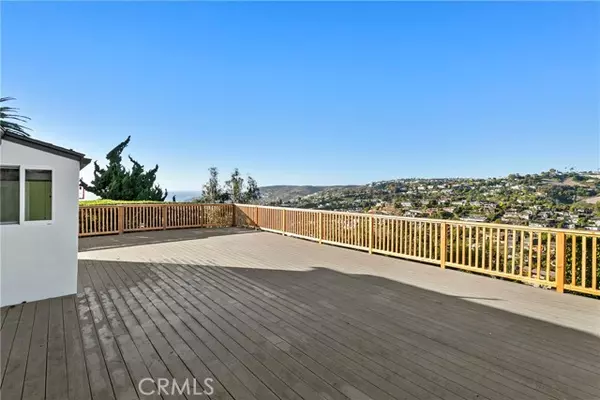 Laguna Beach, CA 92651,984 Summit Drive