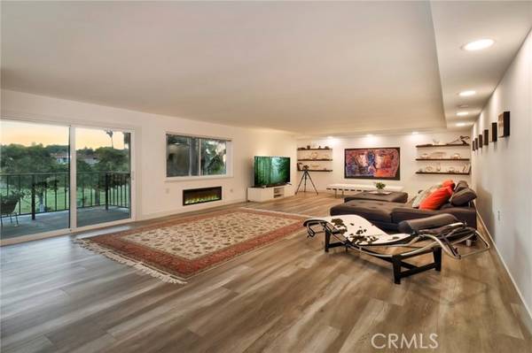 Laguna Woods, CA 92637,2354 Via Mariposa #1B