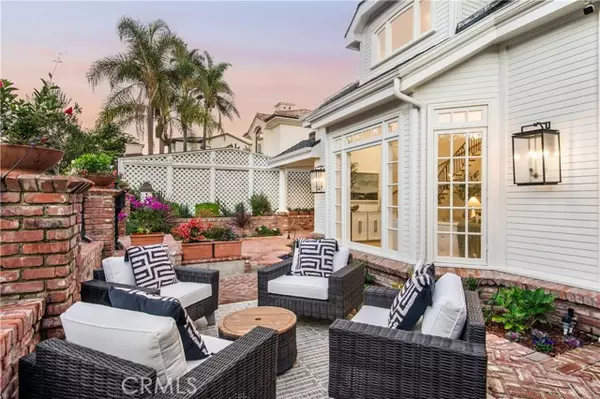 Corona Del Mar, CA 92625,250 Poppy Avenue