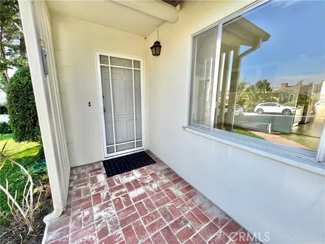 332 Locust Street #A, Laguna Beach, CA 92651