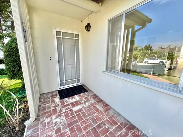 332 Locust Street #A, Laguna Beach, CA 92651