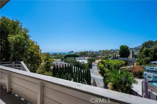 350 Y Place #D, Laguna Beach, CA 92651