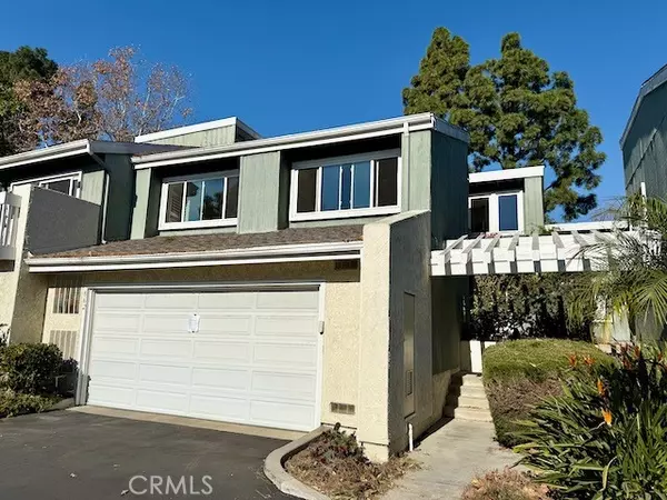 Costa Mesa, CA 92626,862 Bear Creek #10