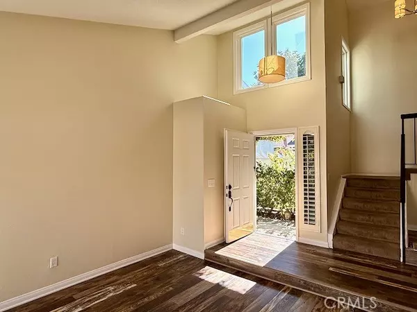 Costa Mesa, CA 92626,862 Bear Creek #10