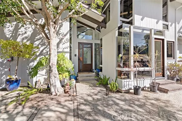 Laguna Beach, CA 92651,605 Agate Street