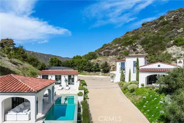 272 Canyon Acres Drive, Laguna Beach, CA 92651