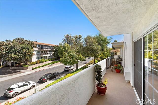2276 Via Mariposa #O, Laguna Woods, CA 92637