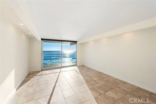 Laguna Beach, CA 92651,609 Sleepy Hollow Lane #14