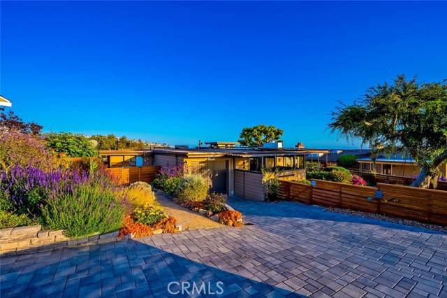 Laguna Beach, CA 92651,1687 Temple Hills Drive