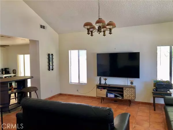 San Jacinto, CA 92583,392 Angela Way