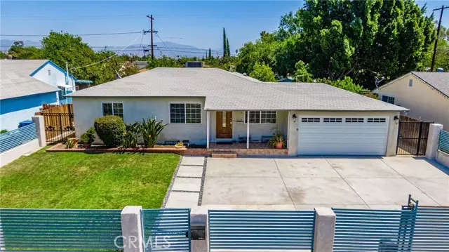 Panorama City, CA 91402,8816 Katherine Avenue