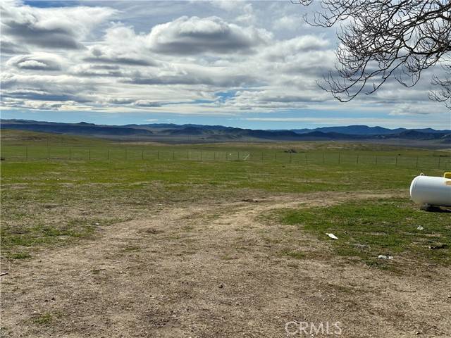 14355 Bella Road, California Valley, CA 93453