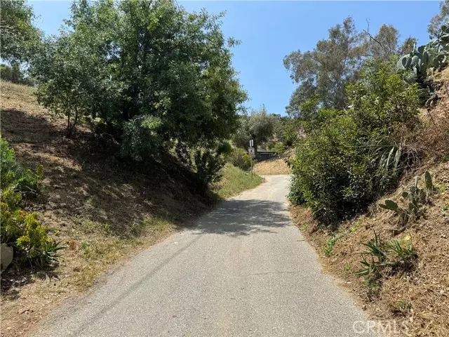 Tujunga, CA 91042,2 Redmont