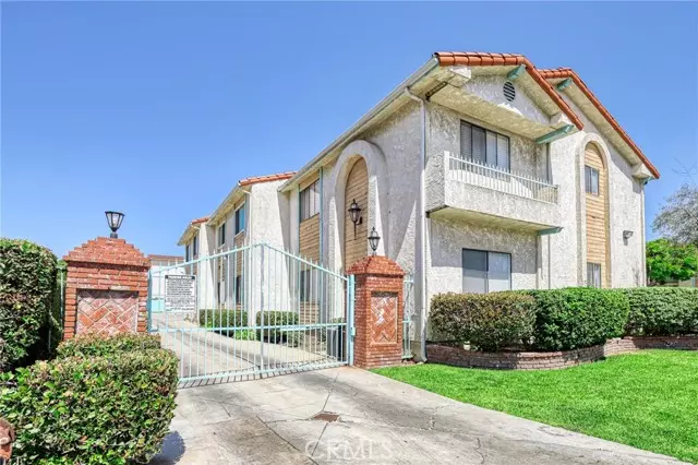 Hawthorne, CA 90250,14405 Cerise Avenue #31