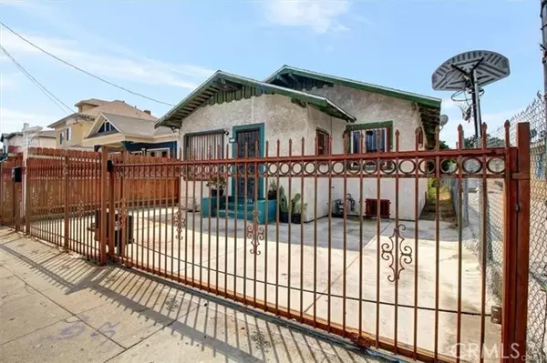 736 E 40th Place, Los Angeles, CA 90011