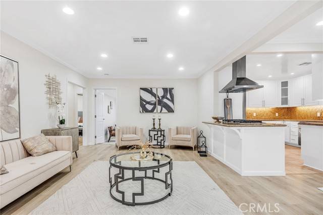 North Hollywood, CA 91606,6051 Colfax Avenue