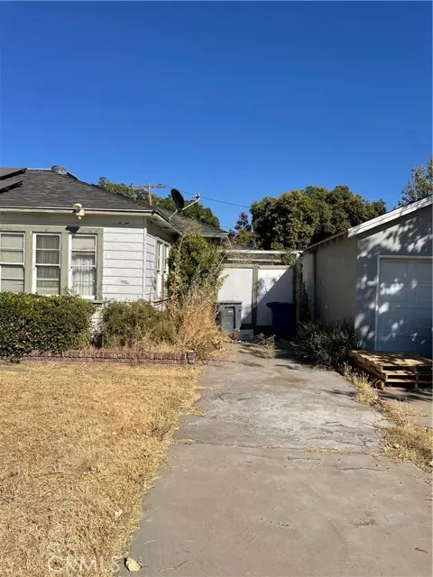 1820 E Street, Merced, CA 95340