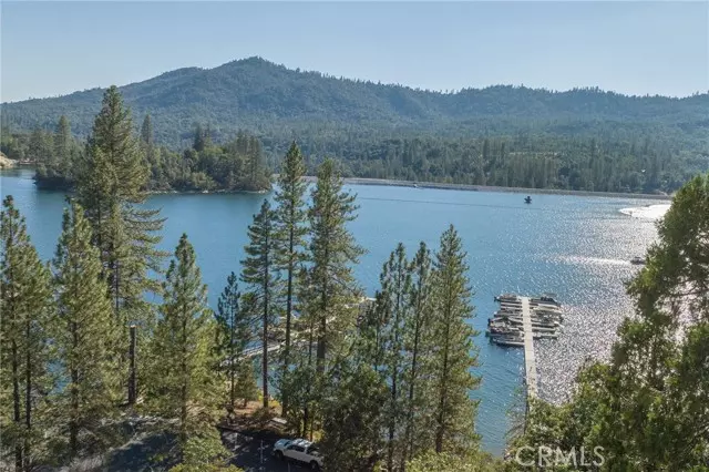 37724 Shoreline Drive, Bass Lake, CA 93604