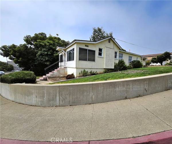 477 Hinds Avenue, Pismo Beach, CA 93449