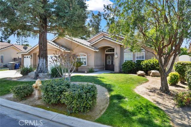 Madera, CA 93637,122 East