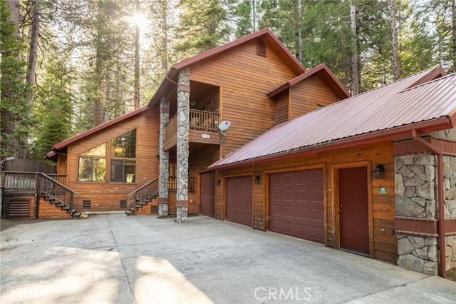 7724 Forest Drive, Fish Camp, CA 93623