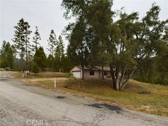 2370 Coachman Rd, Mariposa, CA 95338