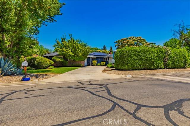 Fresno, CA 93711,1096 W Twain Avenue