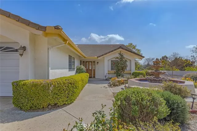 Fallbrook, CA 92028,2265 Mil Sorpresas Drive