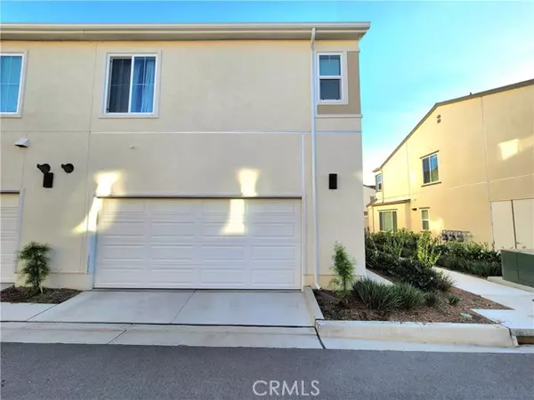 Fallbrook, CA 92028,331 Citrine Trail