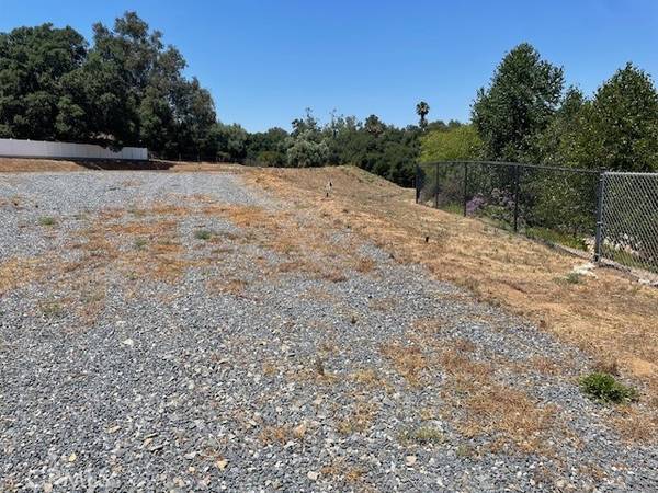 Fallbrook, CA 92028,510 Oak Glade