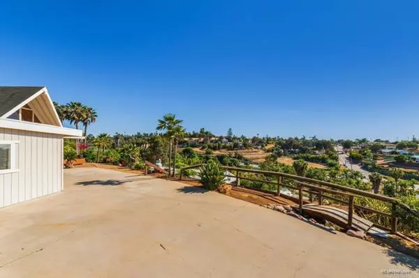 Vista, CA 92084,3122 Fruitland Drive