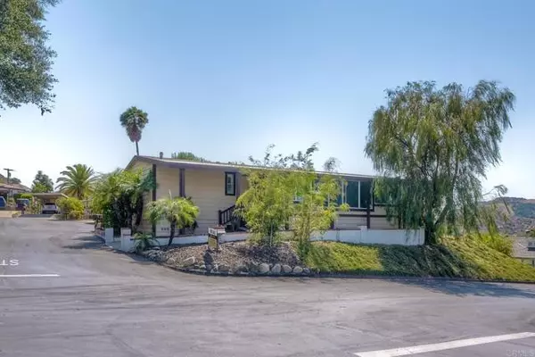 Fallbrook, CA 92028,4650 Dulin Road #83