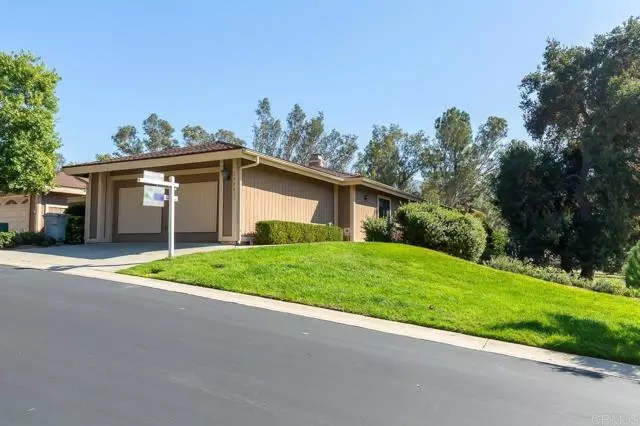 29881 Circle R Creek Lane, Escondido, CA 92026