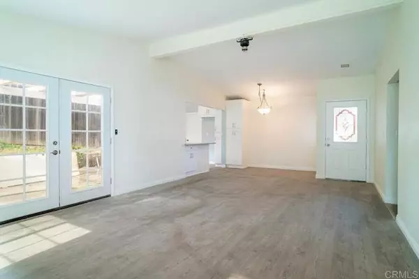 Oceanside, CA 92054,2215 Saratoga