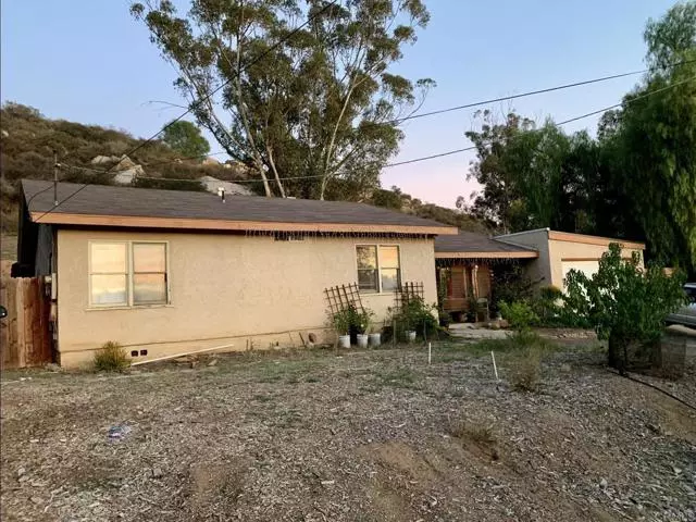 1180 North Avenue, Escondido, CA 92026