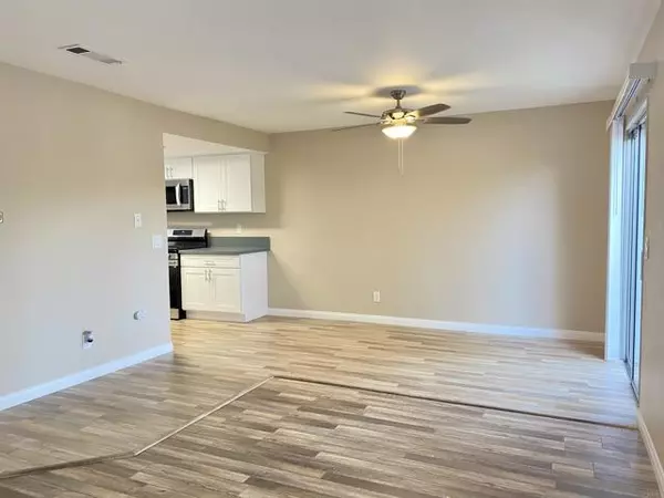 Vista, CA 92084,2112 E Vista Way #3