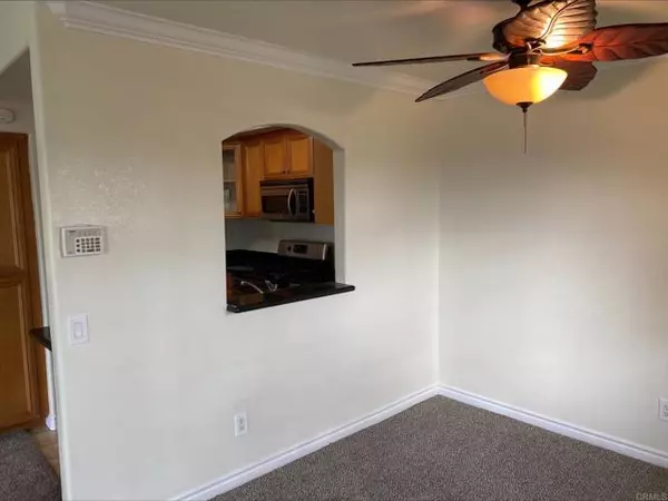 Oceanside, CA 92057,5009 Los Morros Way #18