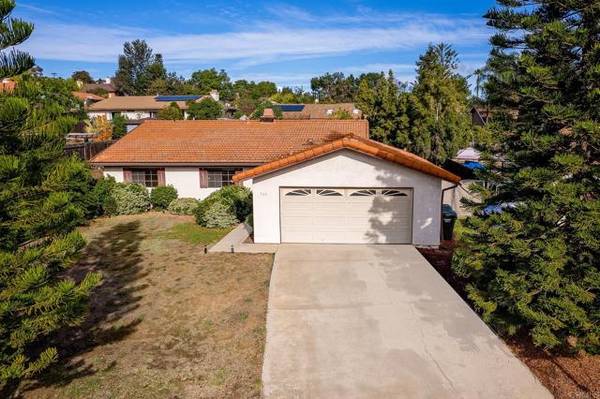 966 La Rue Ave, Fallbrook, CA 92028