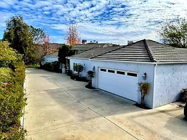 Fallbrook, CA 92028,40284 Sandia Creek Drive